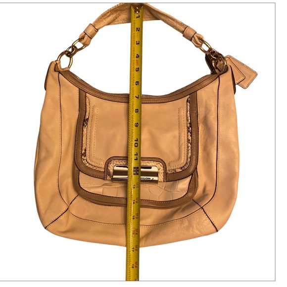 Coach Kristin #16803 Beige Leather Shoulder Handbag - Picture 10 of 12